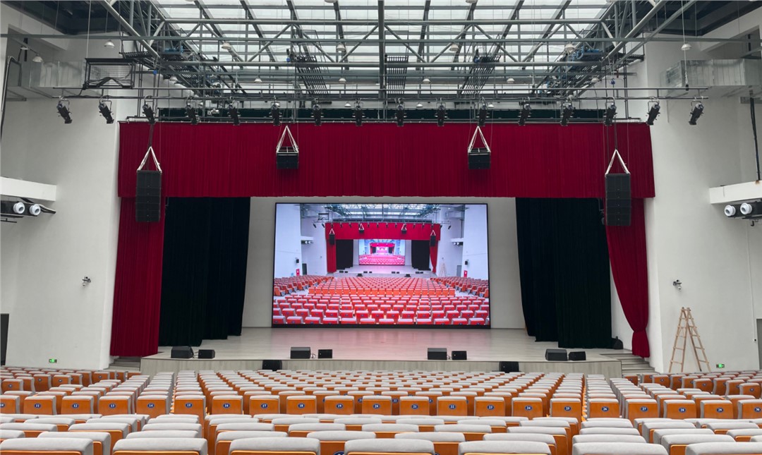500人報告廳專業(yè)擴(kuò)聲與舞臺燈光設(shè)計方案